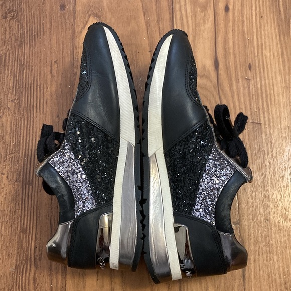 Michael Kors sneakers size 7.5 - Picture 6 of 8